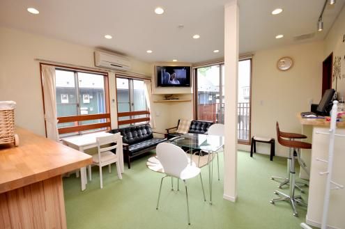 シェア住居のラウンジの様子。（id:17346,ラウンジ）