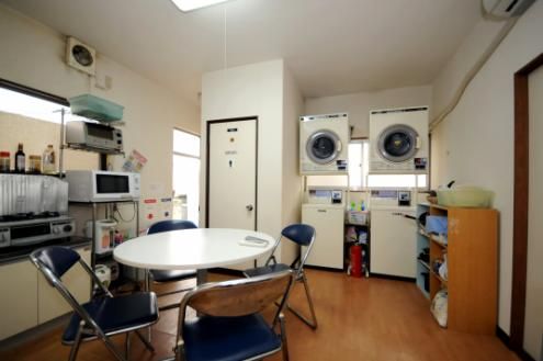 シェア住居のラウンジの様子。（id:25606,ラウンジ）