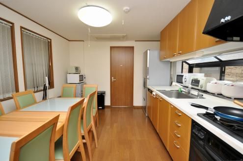 シェア住居のラウンジの様子。（id:17195,ラウンジ）