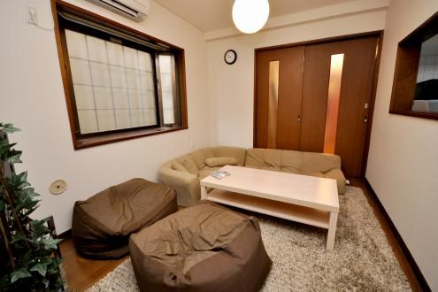 シェア住居のラウンジの様子。(id:15670,ラウンジ) シェア住居のラウンジの様子。(id:15670,ラウンジ)
