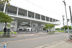 駅前には名古屋造形大学の名城キャンパス。(2022-07-26,共用部,ENVIRONMENT,1F)