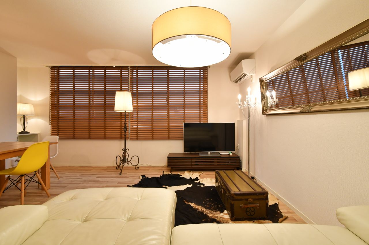 ソファ周辺の様子2。(2020-06-18,共用部,LIVINGROOM,3F)