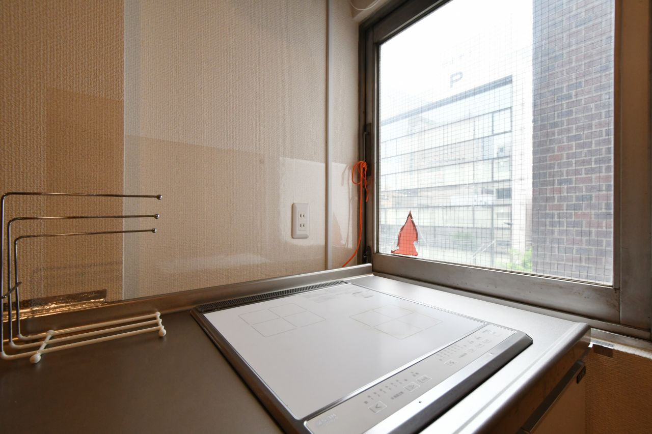 IHクッキングヒーターの様子。(2020-06-18,共用部,KITCHEN,3F)