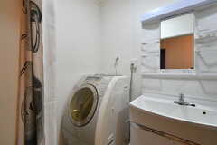 ドラム式洗濯乾燥機の様子。(2020-06-18,共用部,LAUNDRY,3F)