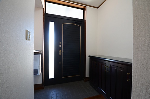 内部から見た玄関周辺の様子。(2016-01-25,周辺環境,ENTRANCE,2F)