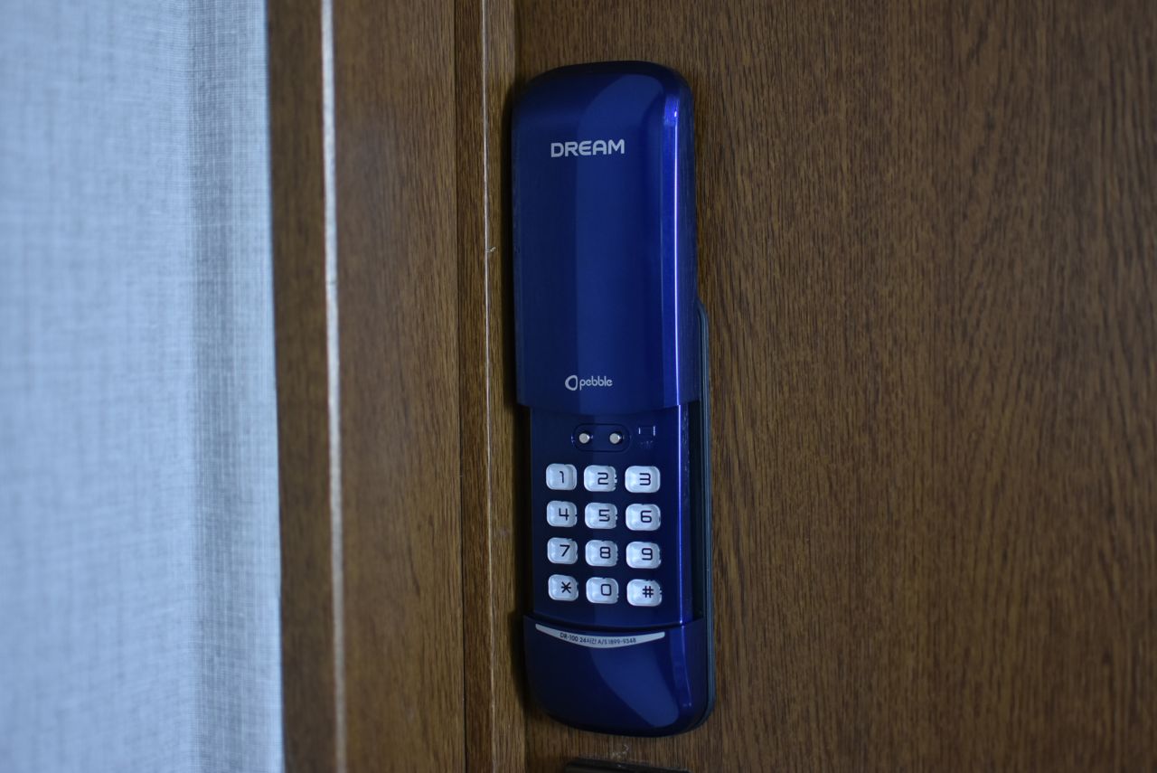 専有部の鍵はナンバー式のオートロックです。（101号室）(2018-07-24,専有部,ROOM,2F)