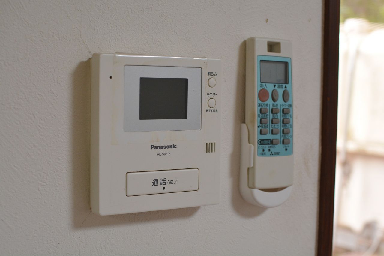カメラ付きインターホンのモニター。(2021-06-23,共用部,LIVINGROOM,2F)