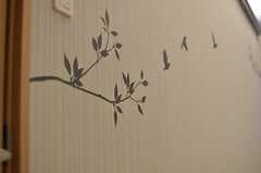 廊下の枝から飛び立つ鳥たち。(2013-04-19,共用部,OTHER,2F)
