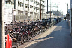 新京成線・薬園台駅前には登録制の駐輪場があります。(2022-02-24,共用部,ENVIRONMENT,1F)