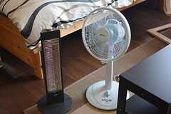 扇風機や暖房器具など、季節ものの家電も備品として備わっています。（202号室）(2015-10-19,専有部,ROOM,2F)