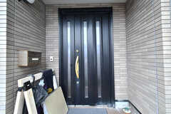 シェアハウスの玄関。(2023-06-02,周辺環境,ENTRANCE,1F)