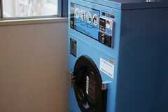 ガス式の乾燥機はコイン式です。(2014-12-10,共用部,LAUNDRY,2F)