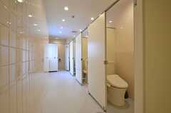男性専用のトイレの様子。(2014-12-10,共用部,BATH,3F)