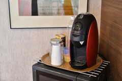 コーヒーマシンも設置されています。(2022-04-27,共用部,OTHER,1F)