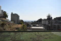 窓からの景色。神戸の街の先に海が見えます。(2020-02-04,共用部,OTHER,4F)