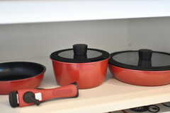 鍋類はキッチン下に収納されています。(2018-11-06,共用部,KITCHEN,5F)