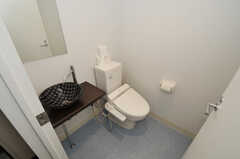 ゲスト用のトイレ。(2010-10-15,専有部,ROOM,5F)