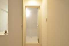 シャワールームの脱衣室の様子。(2016-03-01,共用部,BATH,1F)