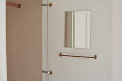 クローゼットの扉は鏡付き。（308号室）(2021-06-17,専有部,ROOM,3F)