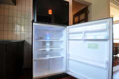 冷蔵庫は大容量のものです。(2013-03-22,共用部,KITCHEN,1F)