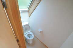 ウォシュレット付きトイレの様子。(2013-04-05,共用部,OTHER,2F)