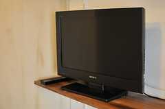 各部屋ごとにTVが設置されています。（203号室）(2014-05-27,専有部,ROOM,2F)