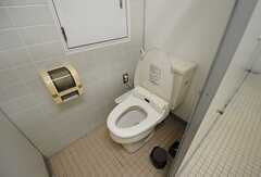 トイレはウォシュレット付です。(2013-08-22,共用部,TOILET,1F)