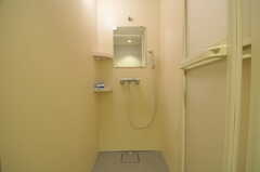 シャワールームの様子。(2012-03-22,共用部,BATH,5F)