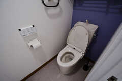 ウォシュレット付きトイレの様子。(2023-08-09,共用部,TOILET,1F)