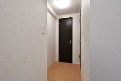 玄関横にもシャワールームが2室。(2022-10-04,共用部,OTHER,1F)