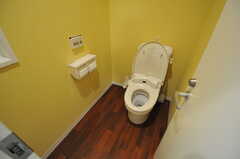 ウォシュレット付きトイレの様子。(2012-09-14,共用部,TOILET,1F)
