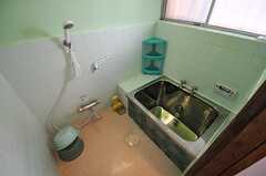 バスルームの様子。24時間給湯です。(2013-03-04,共用部,BATH,1F)