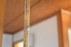 階段に使われている竹の意匠。(2012-12-25,共用部,OTHER,1F)