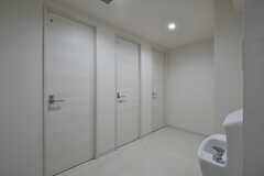 トイレの様子。1階は男女兼用です。(2021-05-26,共用部,TOILET,1F)