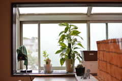 出窓は日当たりが良いです。(2020-07-29,共用部,LIVINGROOM,3F)