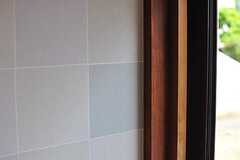 和室に合わせた淡い色合いの壁紙。（101号室）(2012-05-29,専有部,ROOM,1F)