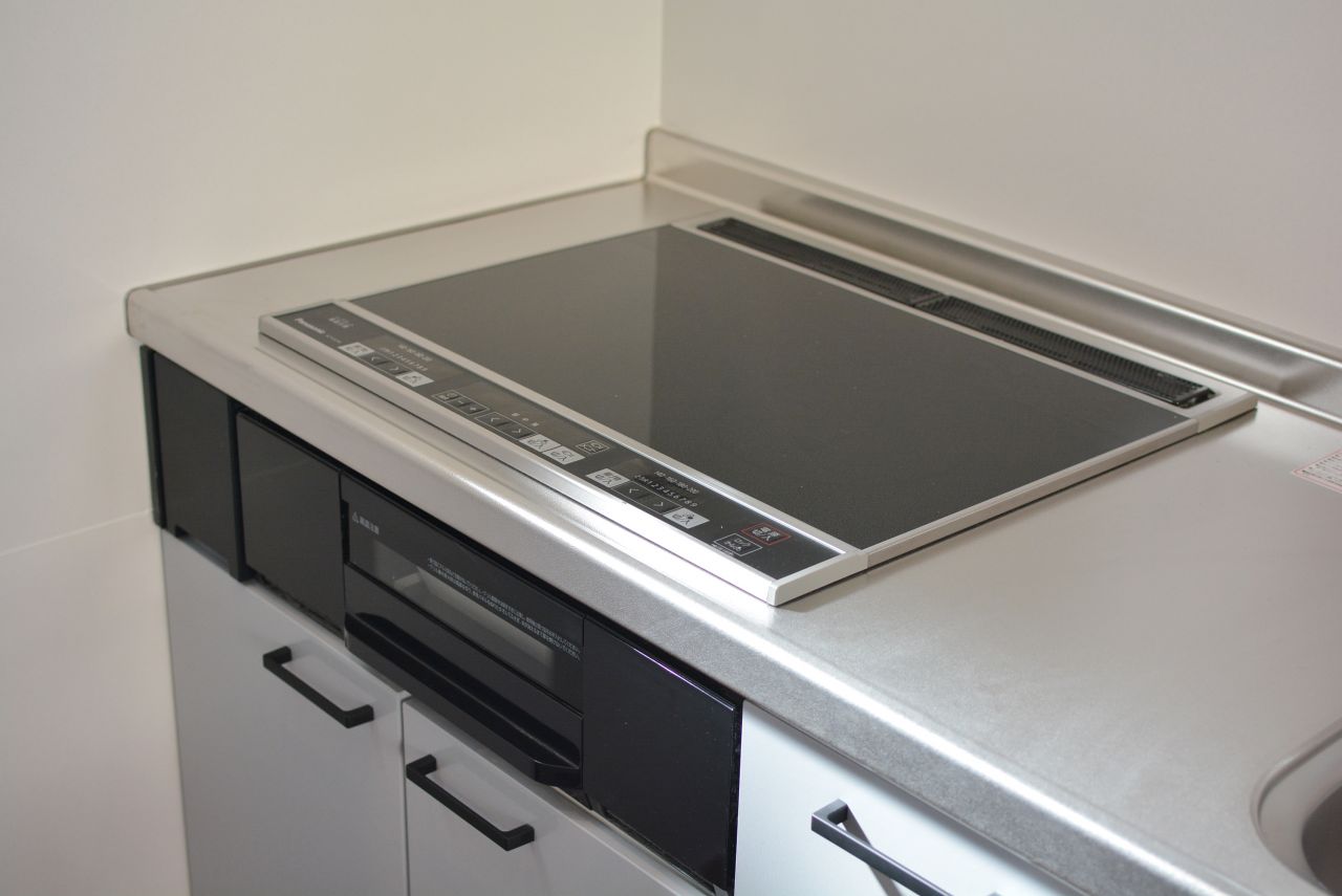 IHヒーターは3口です。(2019-11-05,共用部,KITCHEN,2F)