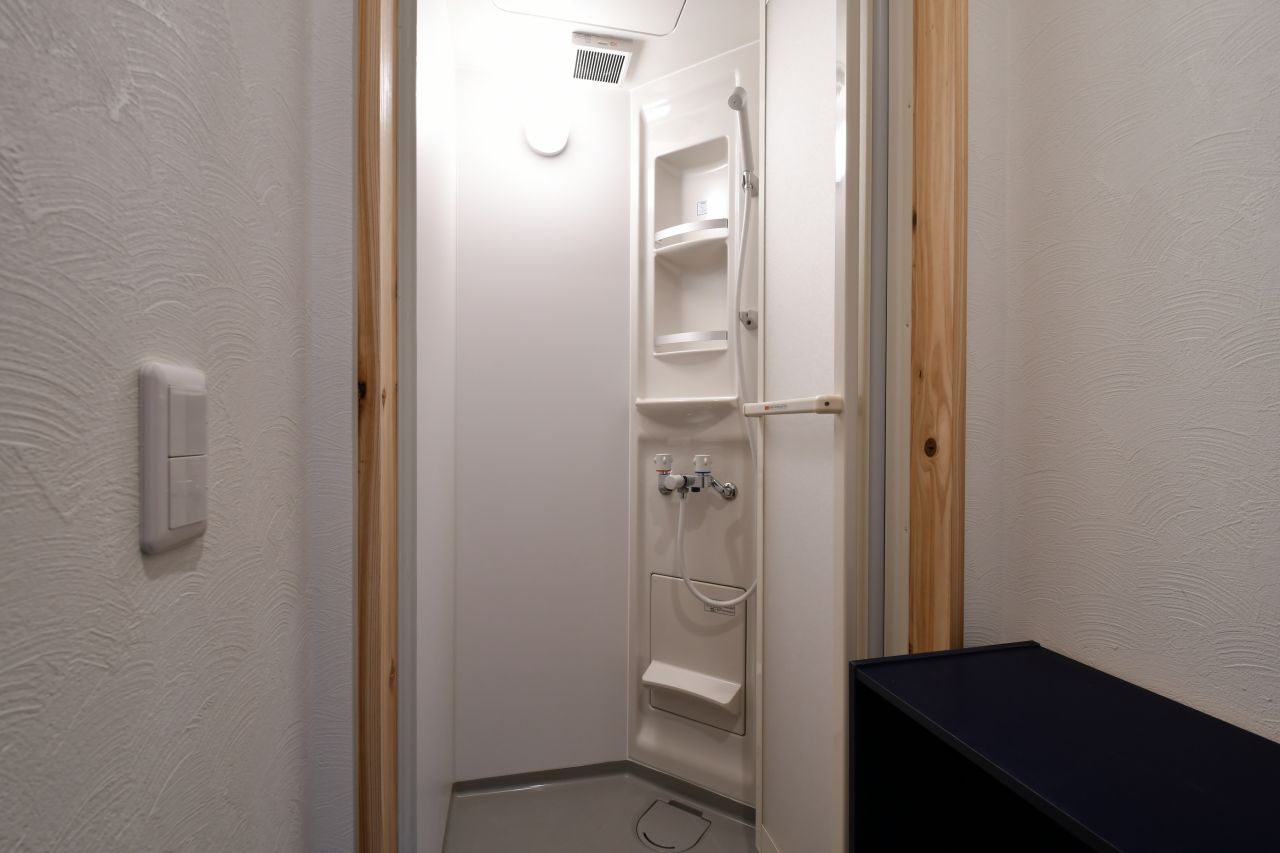 シャワールームの様子。(2019-11-05,共用部,BATH,2F)