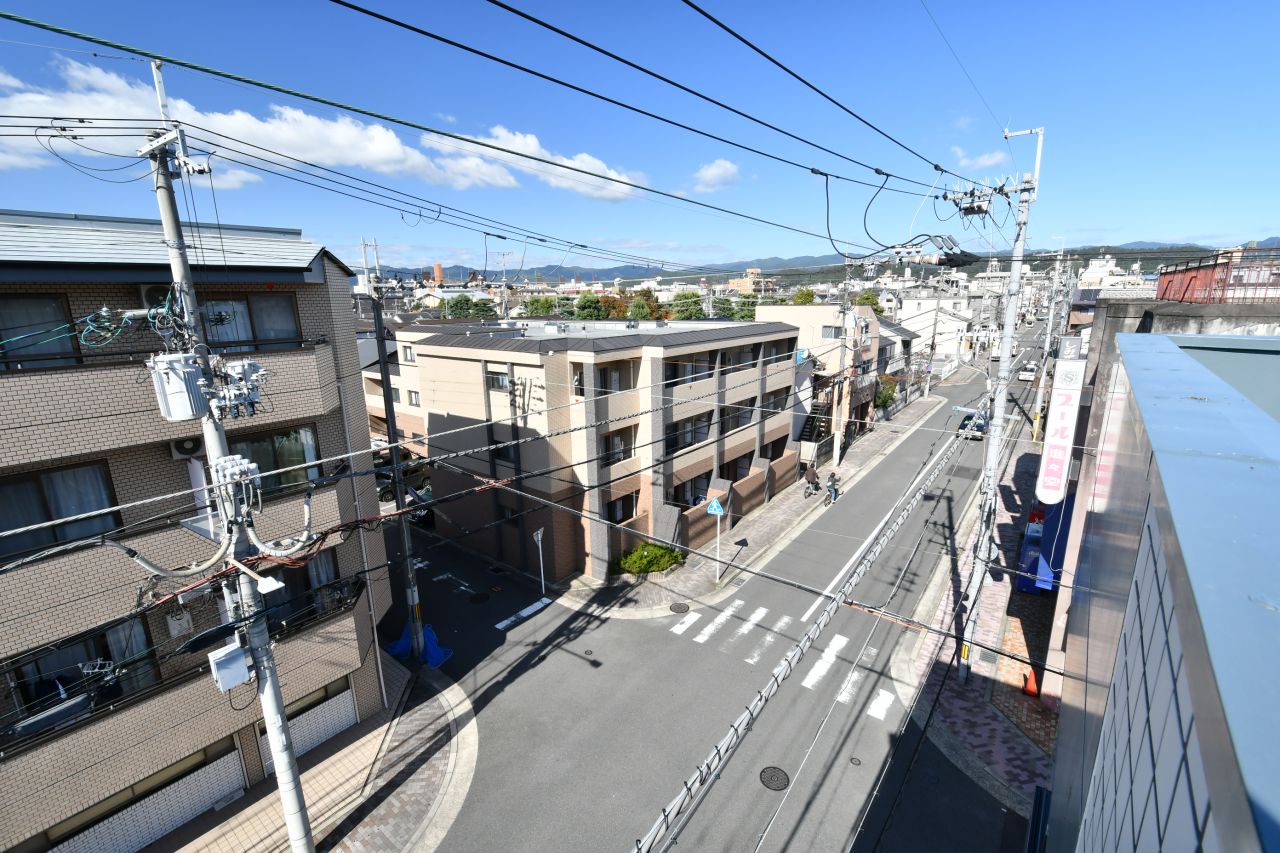 屋上から見た通りの様子。(2019-11-05,共用部,OTHER,4F)