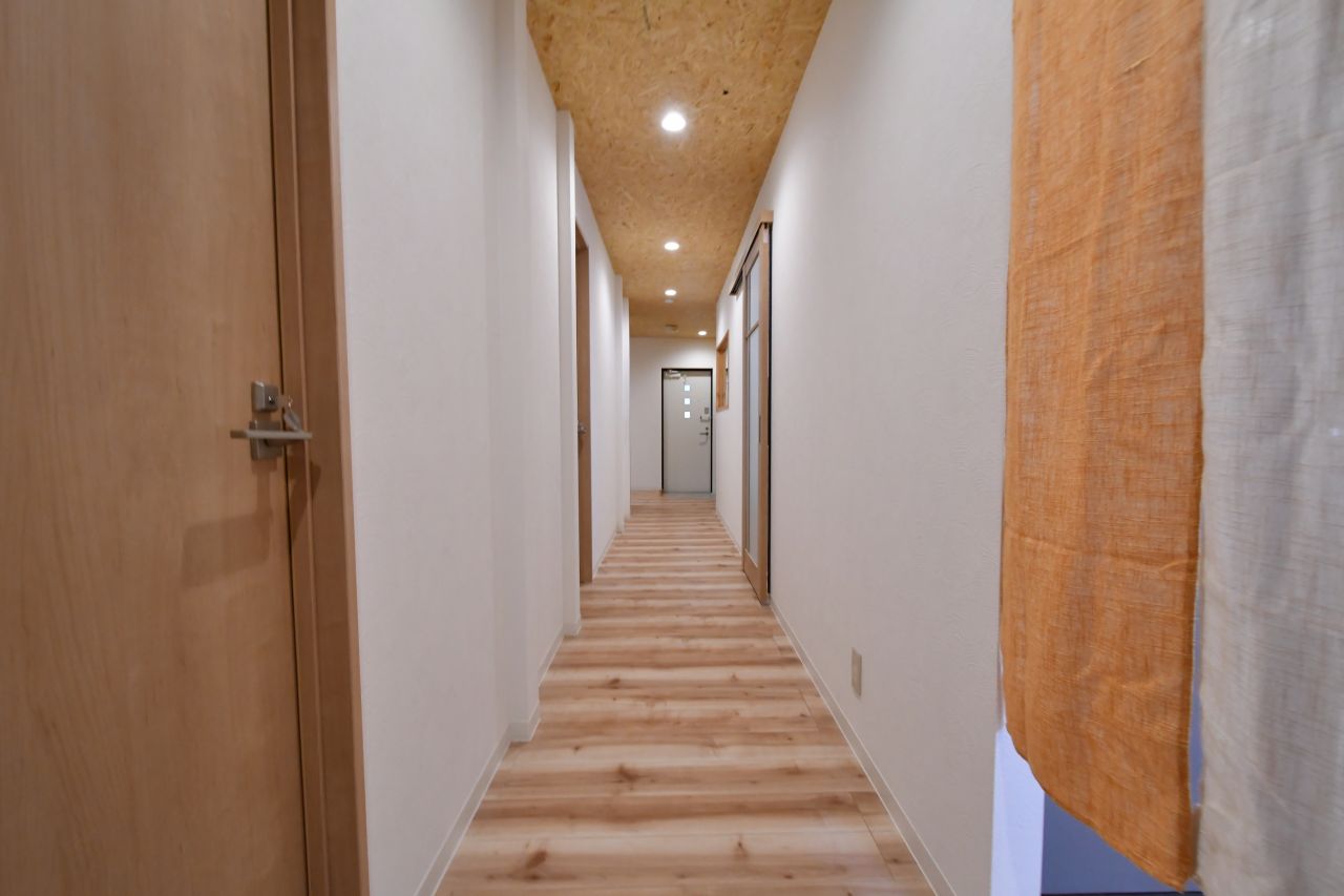 廊下の様子。(2018-12-05,周辺環境,ENTRANCE,1F)