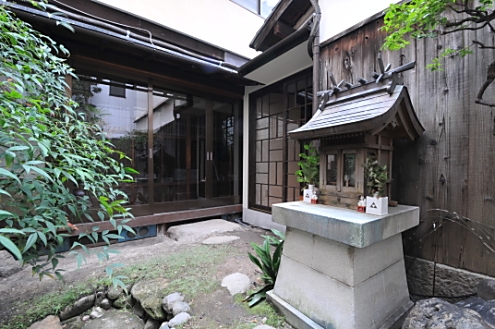 白龍様のほこらがあります。(2014-03-04,共用部,OTHER,1F)