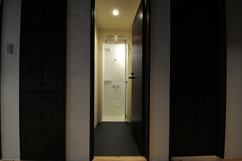  シャワールームの様子。 (2014-03-04,共用部,BATH,1F)