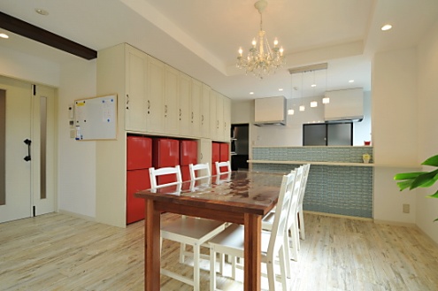ダイニングの様子2。すぐ隣にキッチンがあります。(2014-03-03,共用部,LIVINGROOM,1F)