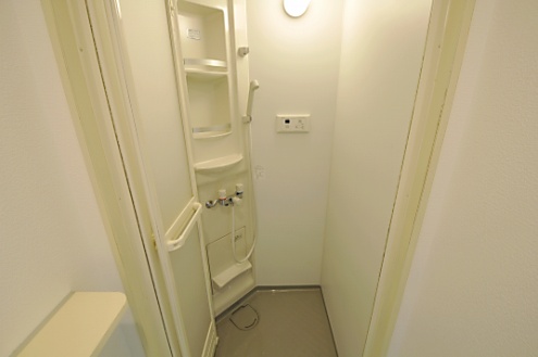 シャワールームの様子。(2014-03-03,共用部,BATH,1F)