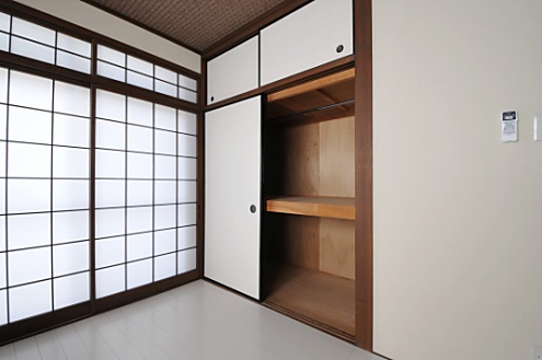 収納の様子。（202号室）(2014-03-03,専有部,ROOM,2F)