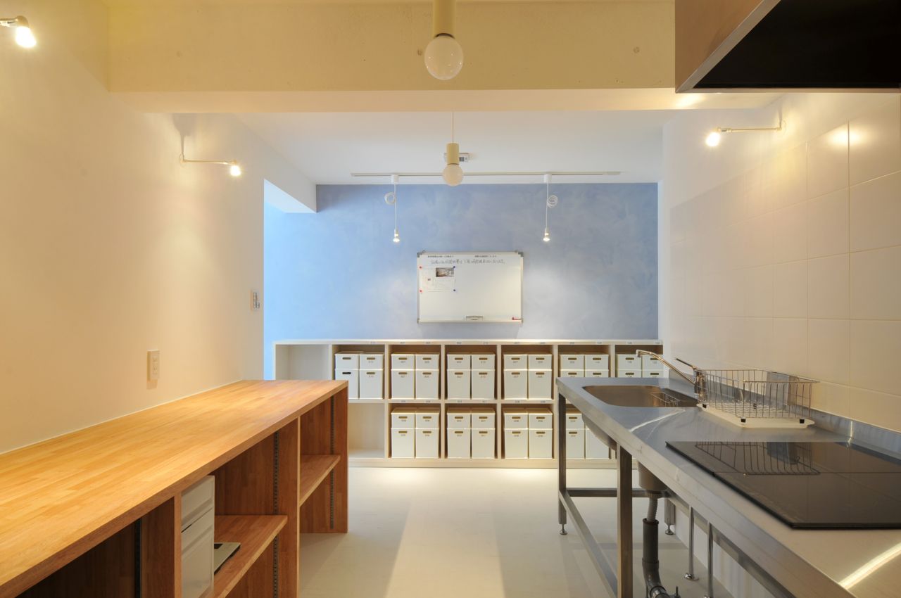 キッチン全体の様子2。(2011-12-21,共用部,KITCHEN,1F)