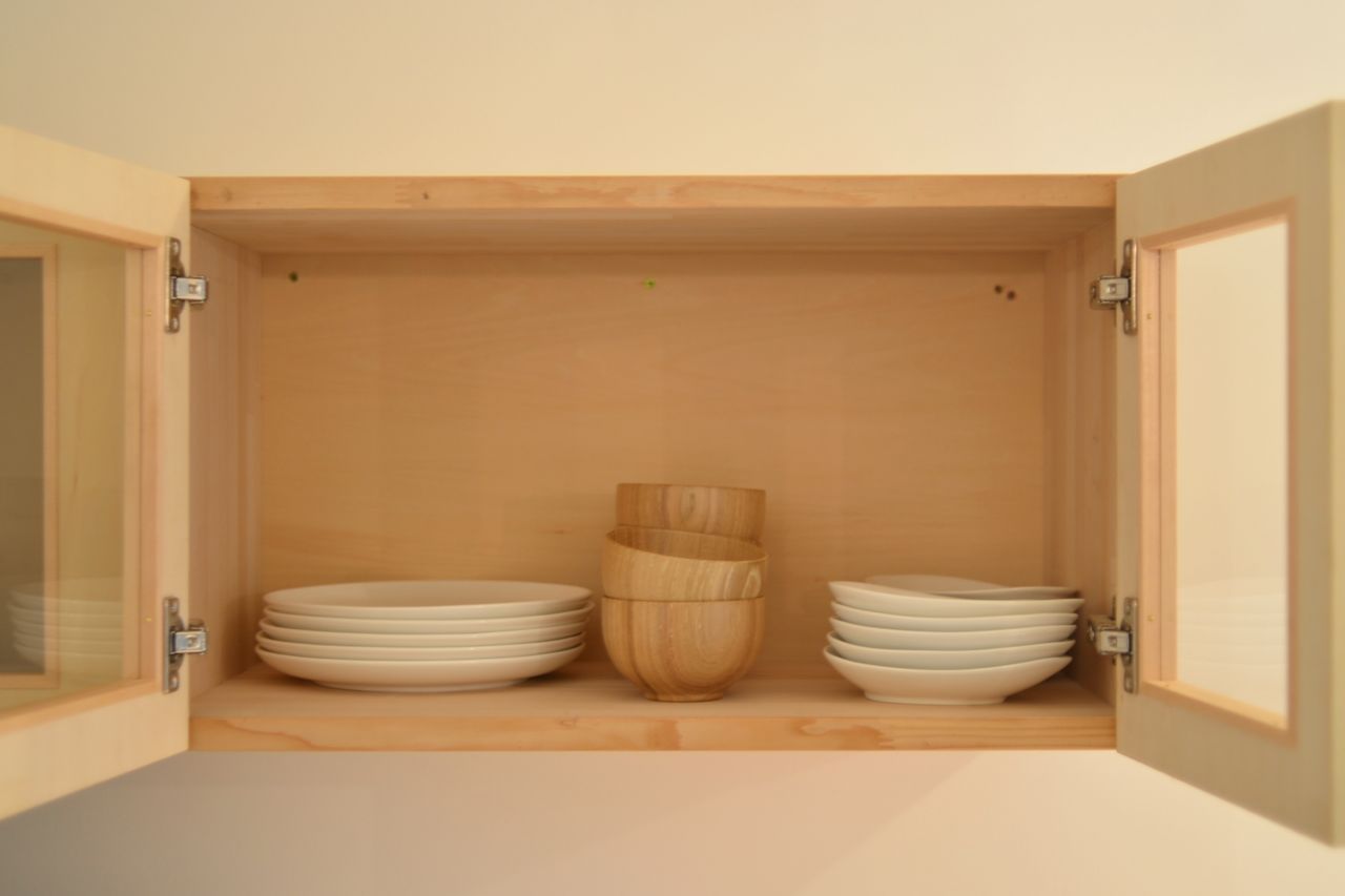 食器棚の様子。(2011-12-21,共用部,KITCHEN,1F)