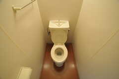 トイレの様子。（305号室）(2011-12-21,専有部,ROOM,3F)