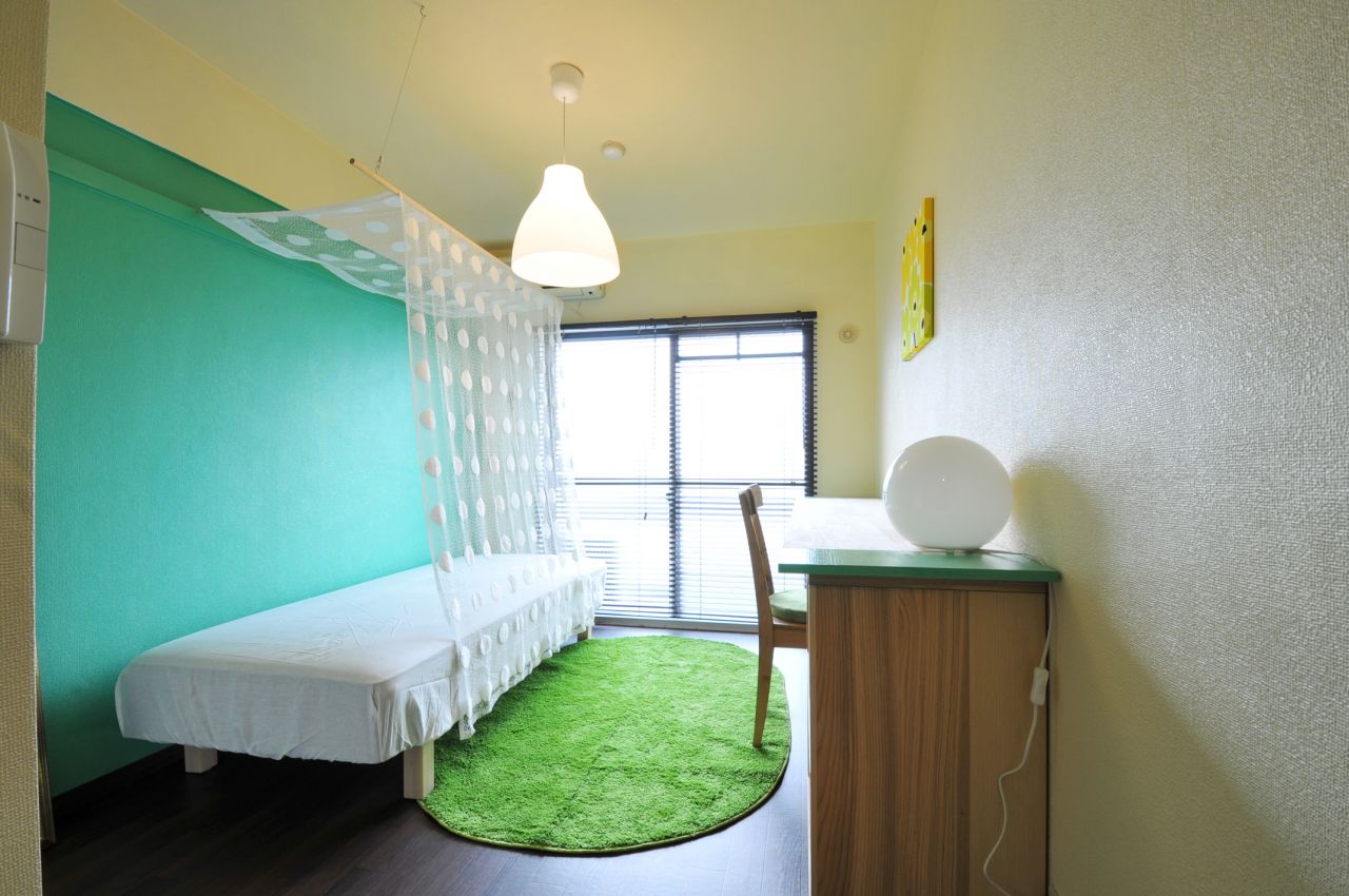 壁面がグリーンです。（306号室）(2011-12-21,専有部,ROOM,3F)
