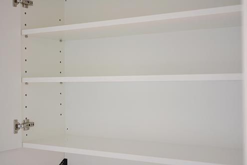 吊り戸棚は専有部ごとに使えるスペースが決まっています。(2016-09-05,共用部,KITCHEN,2F)